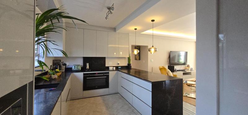 To Let 4 Bedroom Property for Rent in Greenways Golf Estate Western Cape